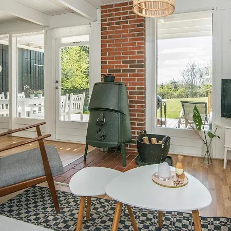Three-bedroom Holiday In
